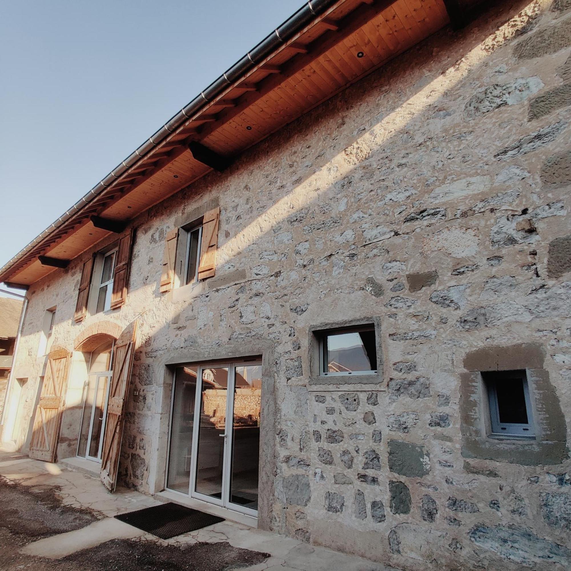 Au Coin Du Chemin Otel Chambéry Dış mekan fotoğraf